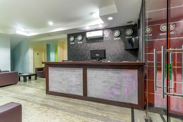 Hotel Capital O 46356 White Mg