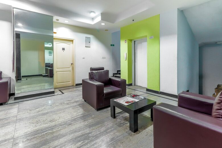 Hotel Capital O 46356 White Mg