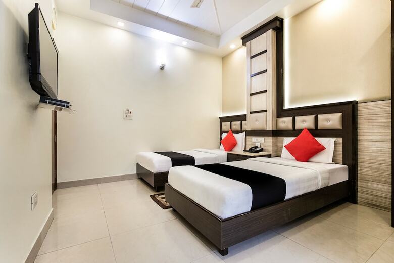 Capital O 312 Hotel Aster Inn