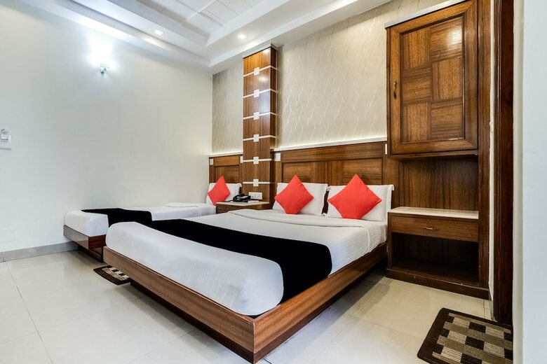Capital O 312 Hotel Aster Inn