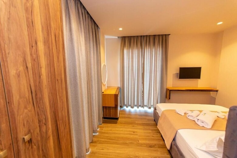 Hotel Utopia