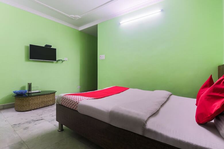 Oyo 27675 Hotel Am Palace