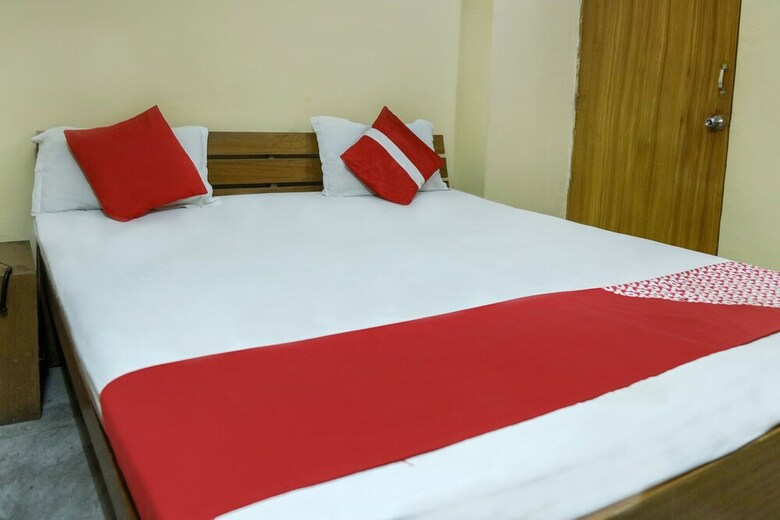 Hotel Oyo 46660 Manjushree Club 10