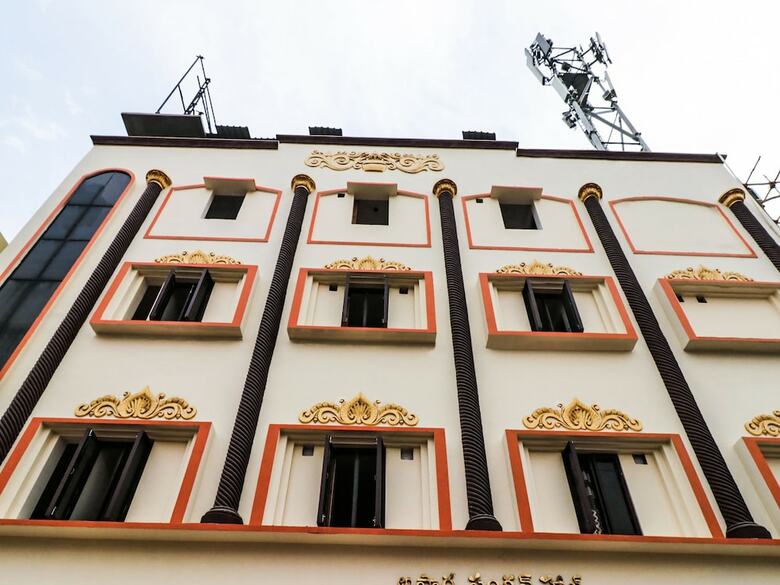Hotel Oyo 29000 Srk Inn