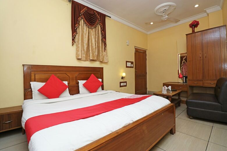 Oyo 30858 Hotel Sp International