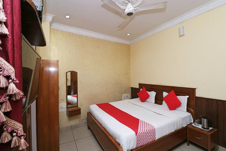 Oyo 30858 Hotel Sp International