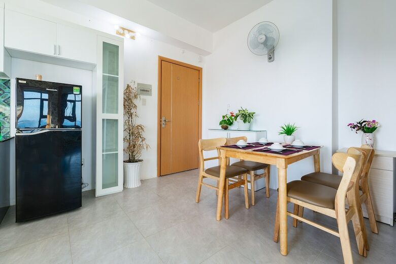 Trangs Beachfront Apartment Nha Trang