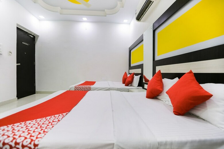 Hotel Oyo 47099 Azad Garden
