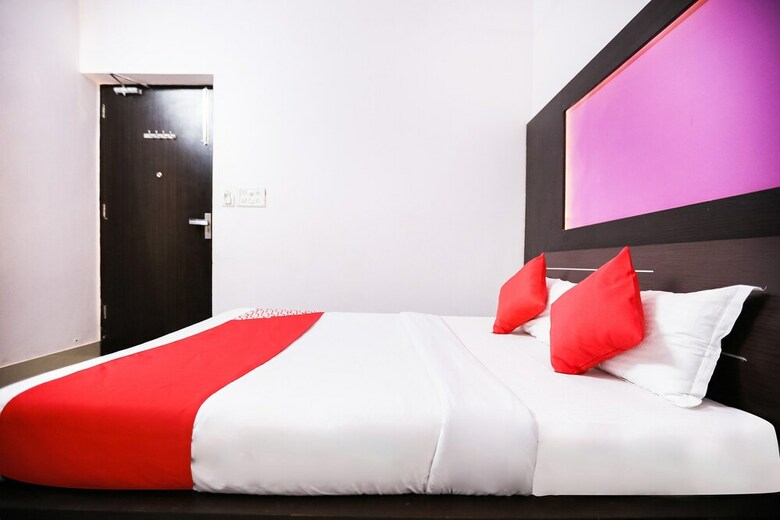 Hotel Oyo 47099 Azad Garden