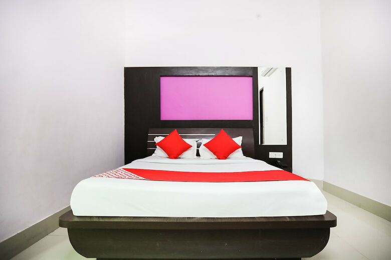 Hotel Oyo 47099 Azad Garden
