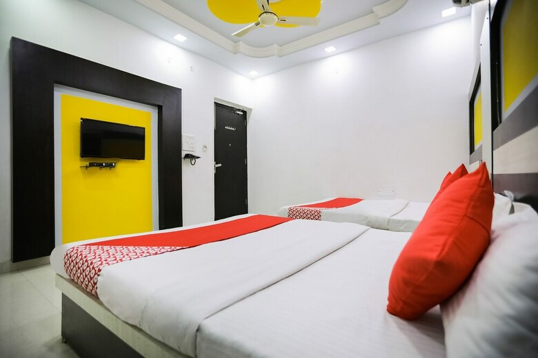 Hotel Oyo 47099 Azad Garden