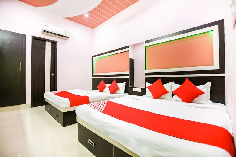 Hotel Oyo 47099 Azad Garden