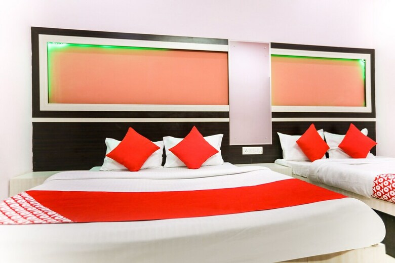 Hotel Oyo 47099 Azad Garden