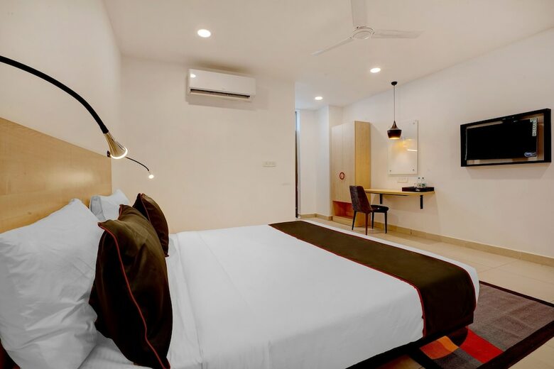 Hotel Collection O 37472 Sector 44