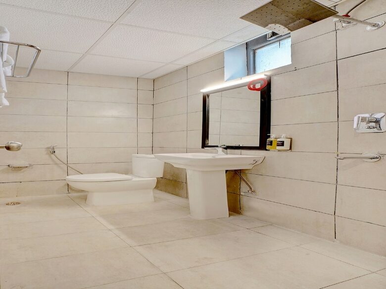 Hotel Collection O 37472 Sector 44