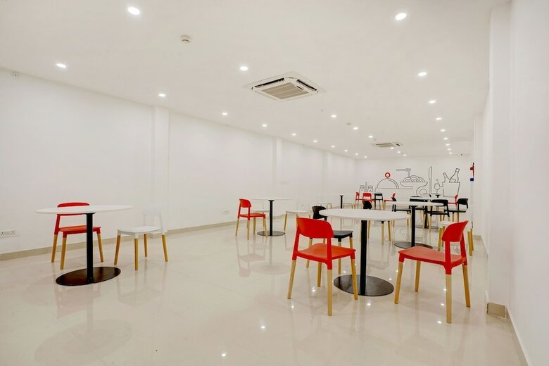 Hotel Collection O 37472 Sector 44