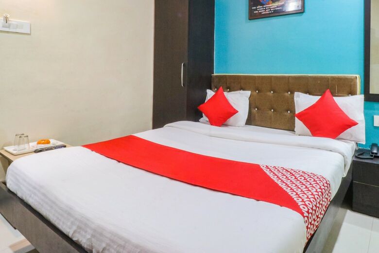 Hotel Oyo 47586 J J Residency