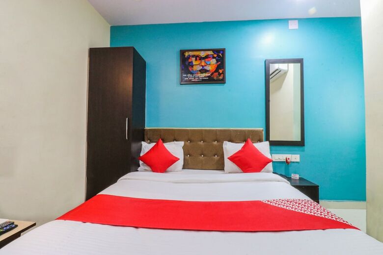Hotel Oyo 47586 J J Residency