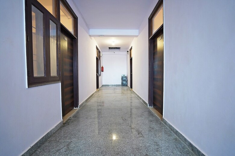 Hotel Spot On 30890 Sector 45 Noida