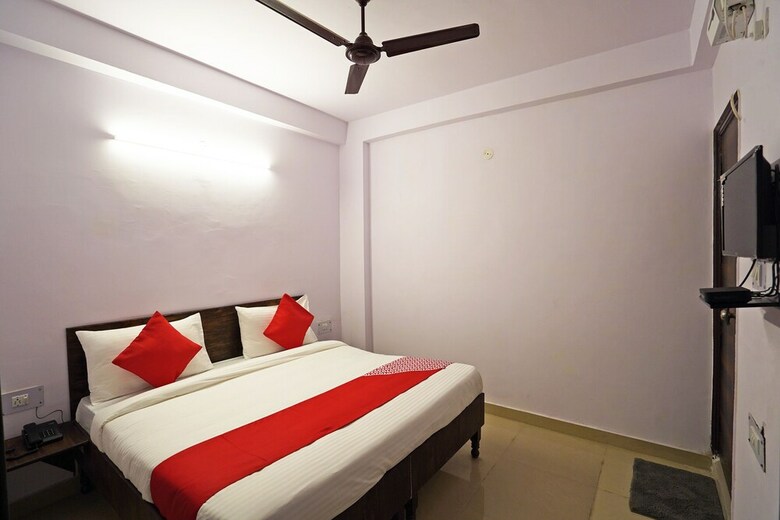 Hotel Spot On 30890 Sector 45 Noida