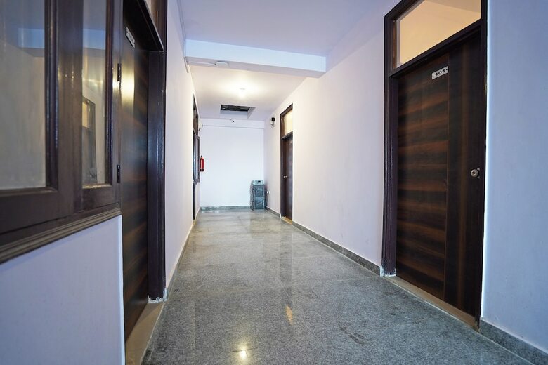 Hotel Spot On 30890 Sector 45 Noida