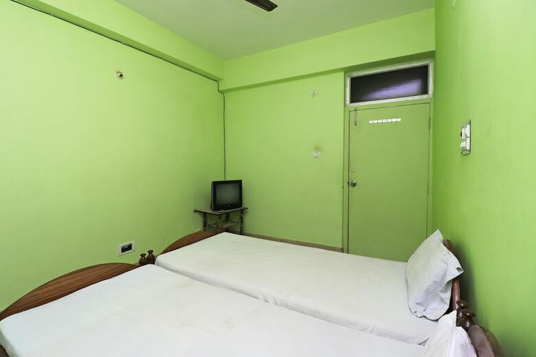 Hotel Spot On 43638 L X Inn