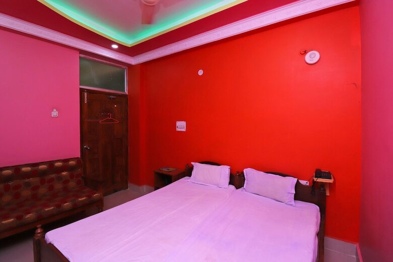 Hotel Spot On 43638 L X Inn
