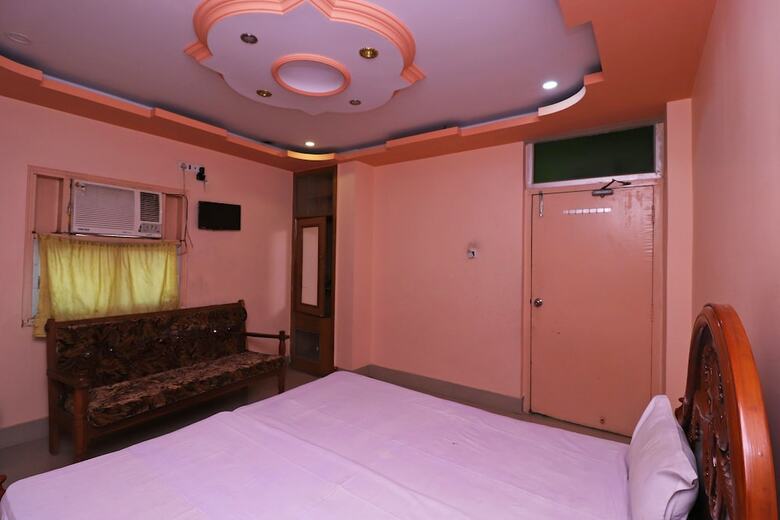 Hotel Spot On 43638 L X Inn