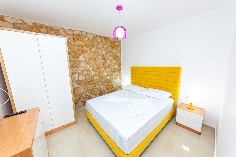 Hotel Santa Oliva Suites