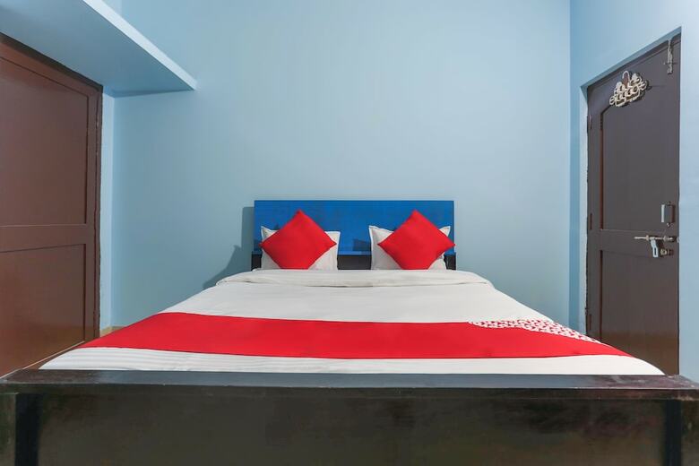 Hotel Oyo 46929 Royal Blues
