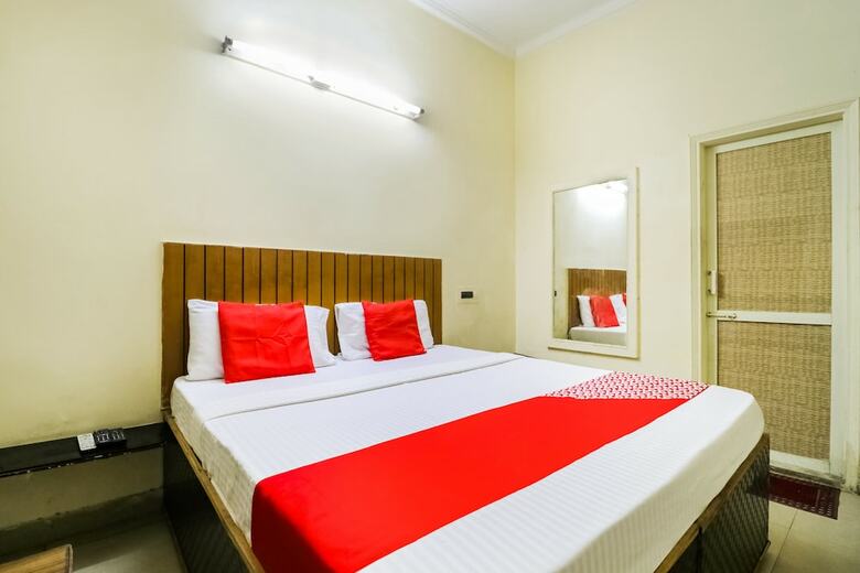Oyo 46321 Hotel Rising Sun