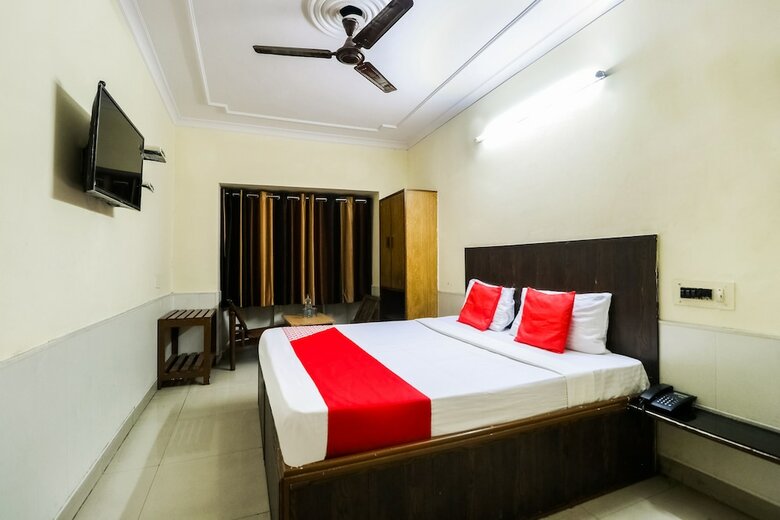 Oyo 46321 Hotel Rising Sun