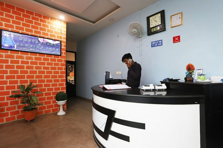 Oyo 43691 Hotel Rbs Inn
