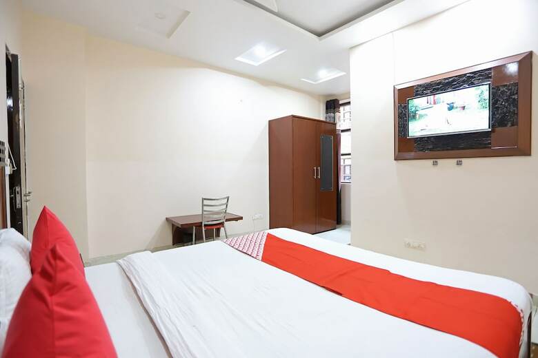 Oyo 43691 Hotel Rbs Inn
