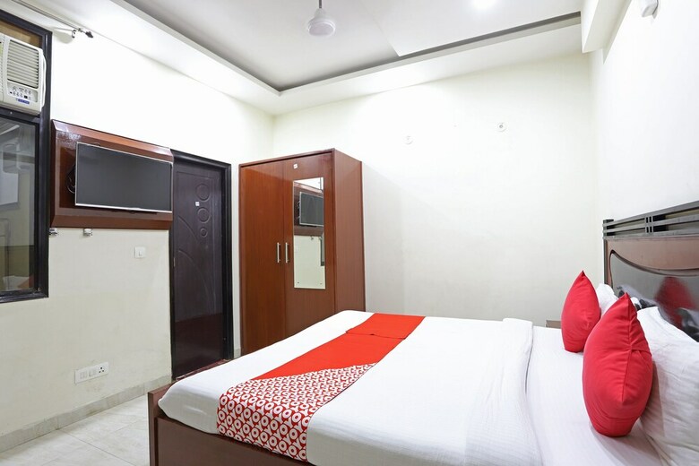 Oyo 43691 Hotel Rbs Inn