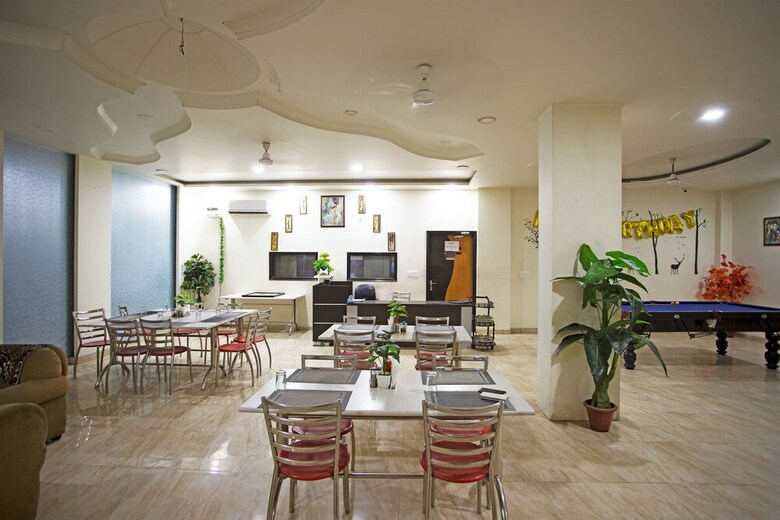 Oyo 43691 Hotel Rbs Inn