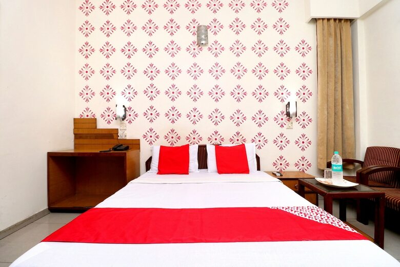 Oyo 8623 Hotel Destination