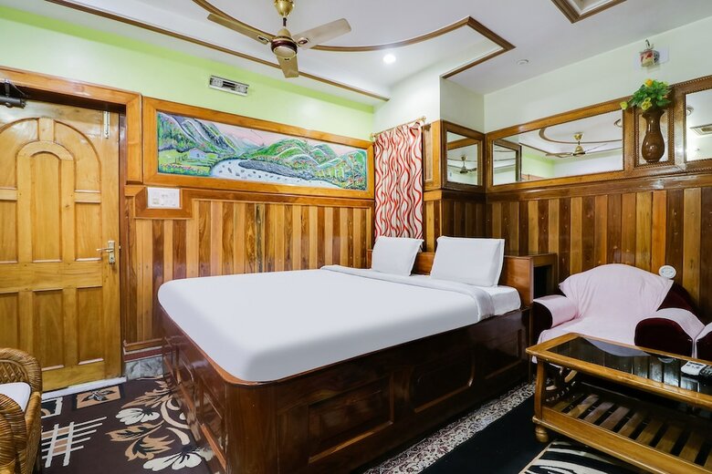 Spot On 45094 Hotel Madhu Complex