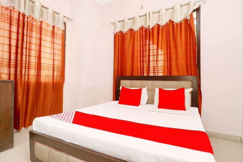 Oyo 39635 Hotel Shree Om