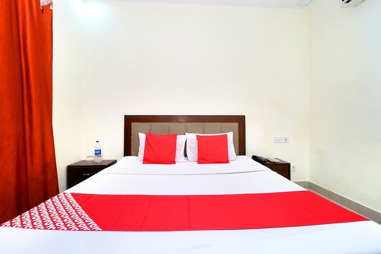Oyo 39635 Hotel Shree Om