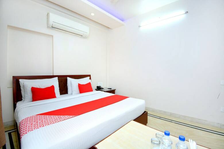 Hotel Oyo 8361 Leela Residency