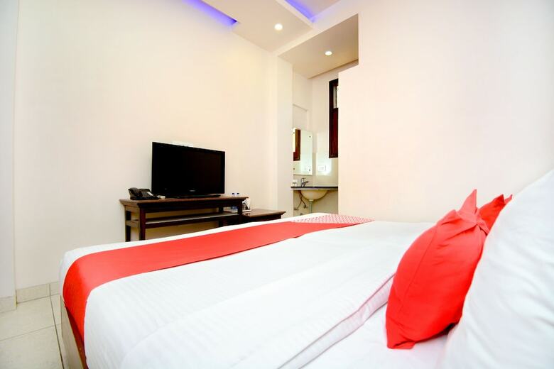 Hotel Oyo 8361 Leela Residency