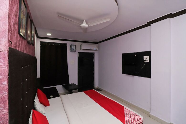 Oyo 43850 Hotel Mn Galaxy