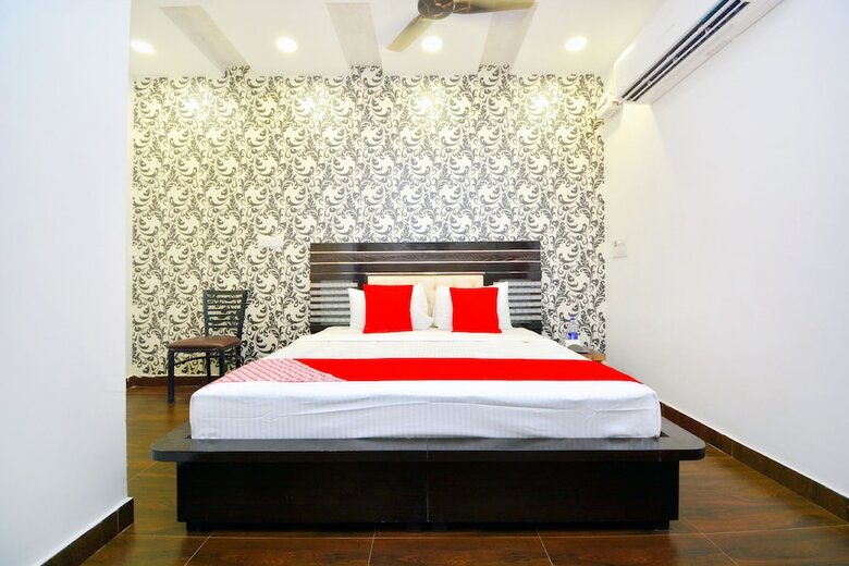 Oyo 41016 Hotel Celebration Inn