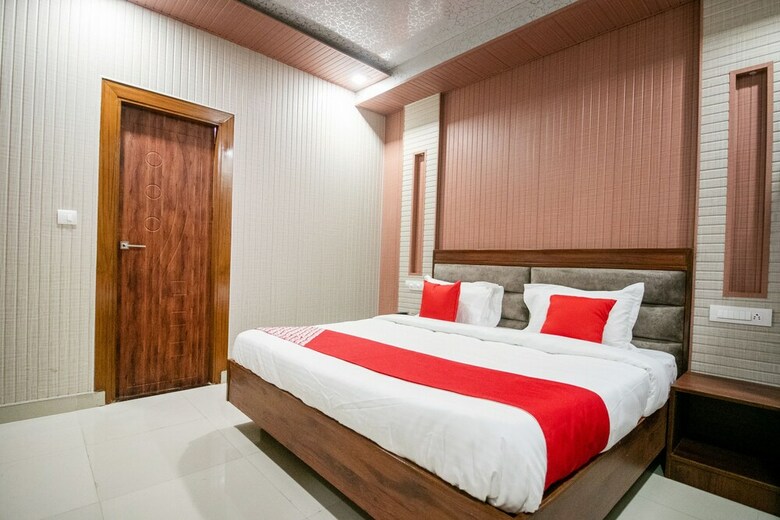 Hotel Oyo 43682 Rose