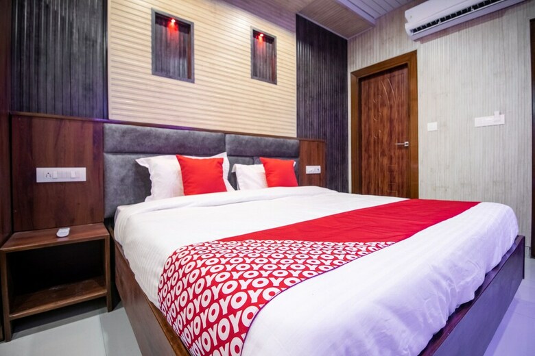 Hotel Oyo 43682 Rose