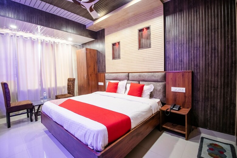Hotel Oyo 43682 Rose