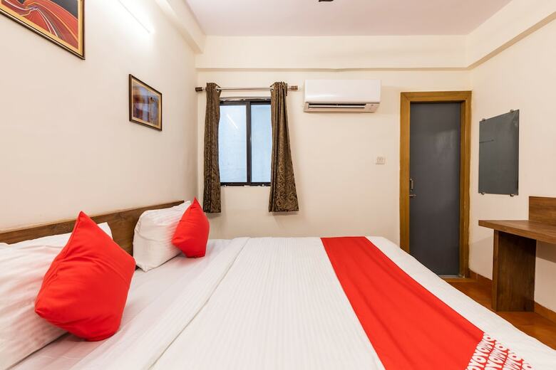 Oyo 28360 Hotel Rajdeep