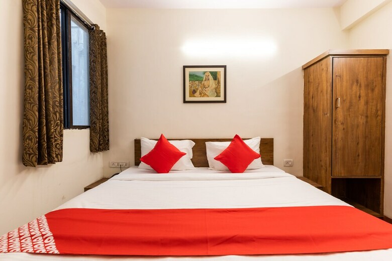 Oyo 28360 Hotel Rajdeep