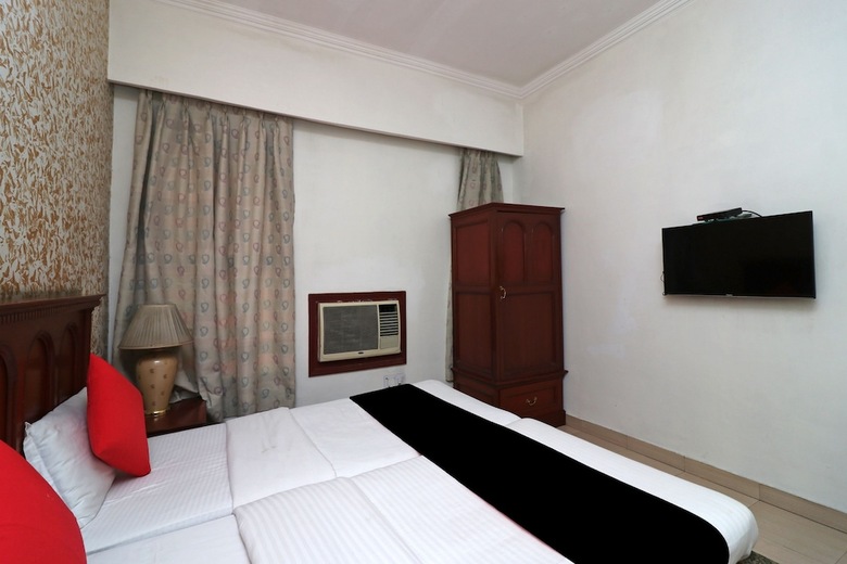 Capital O 1382 Mohan Hotel